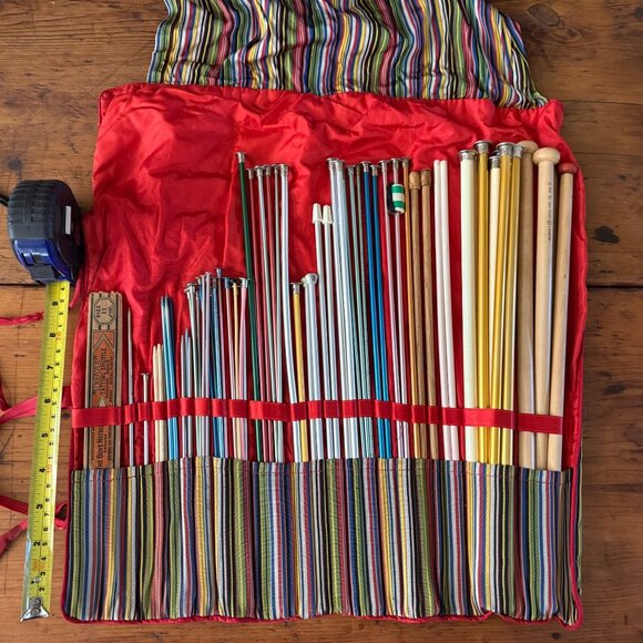 Vintage Assorted Knitting Needle Set With Fabric Case - Picture 4 of 5